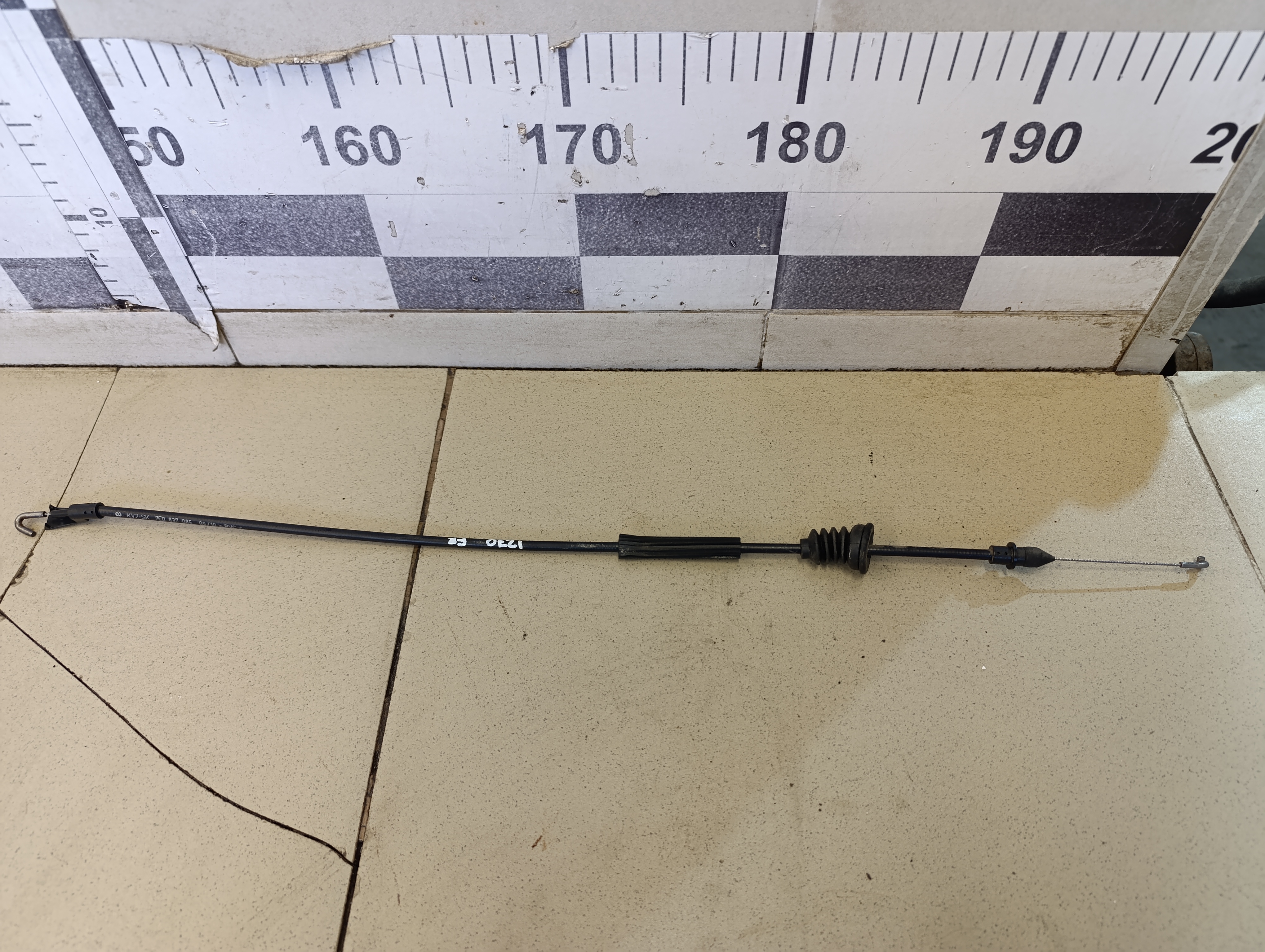 Трос открывания передней двери VW Transporter T5 2003-2015