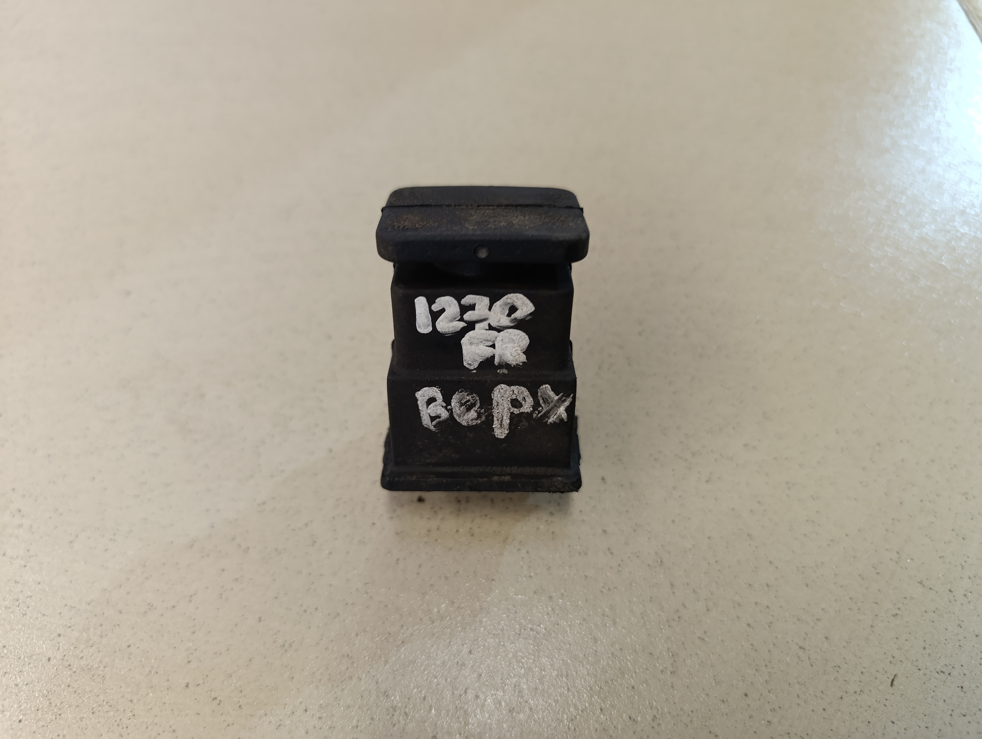 Подушка радиатора VW Transporter T5 2003-2015