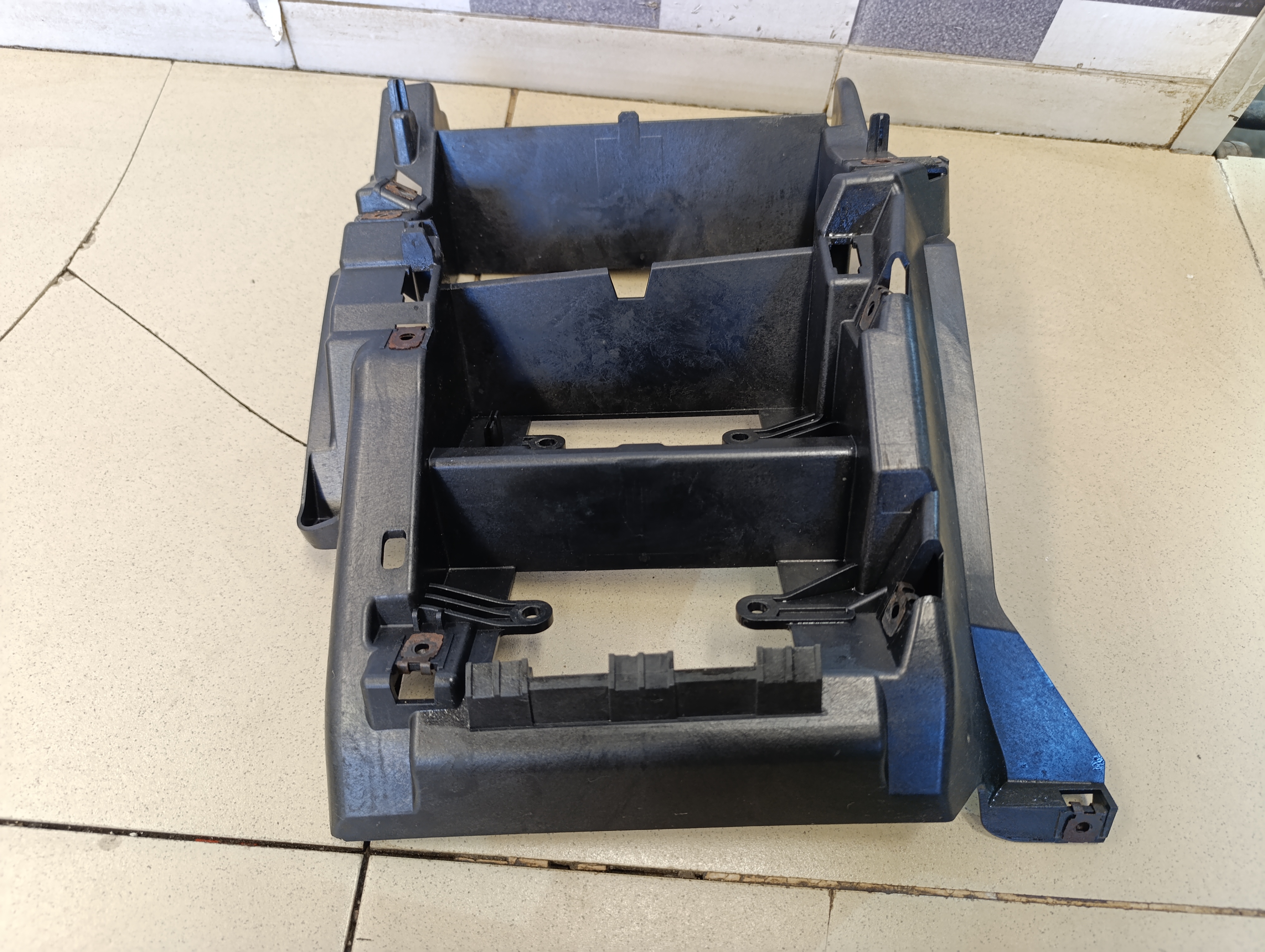 Панель в торпедо VW Transporter T5 2003-2015