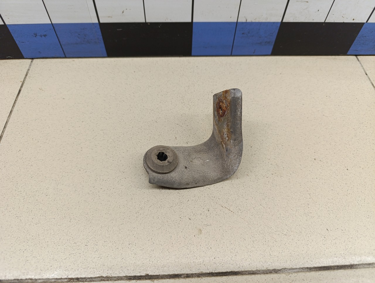 Кронштейн радиатора RENAULT Clio/Symbol 1998-2008