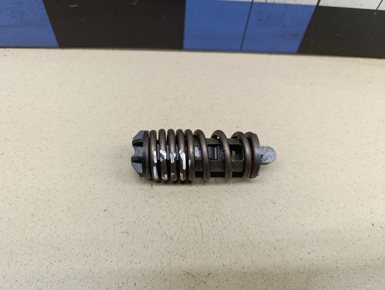 Пружина педали сцепления VW Tiguan 2011-2016