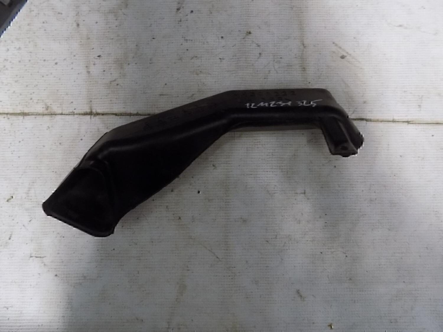 Воздуховод MITSUBISHI Lancer (CS/Classic) 2003-2006