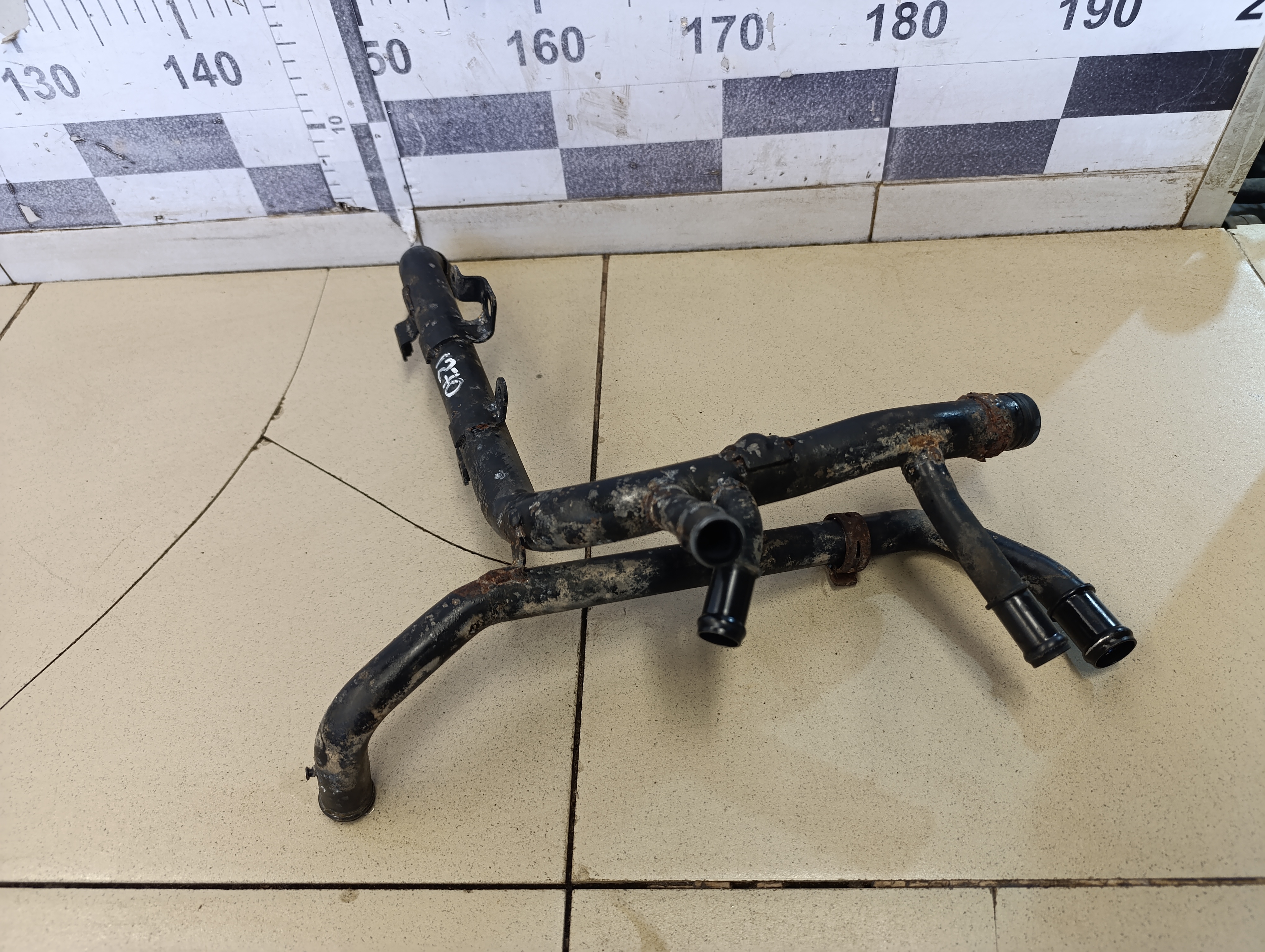 Трубка системы охлаждения VW Transporter T5 2003-2015