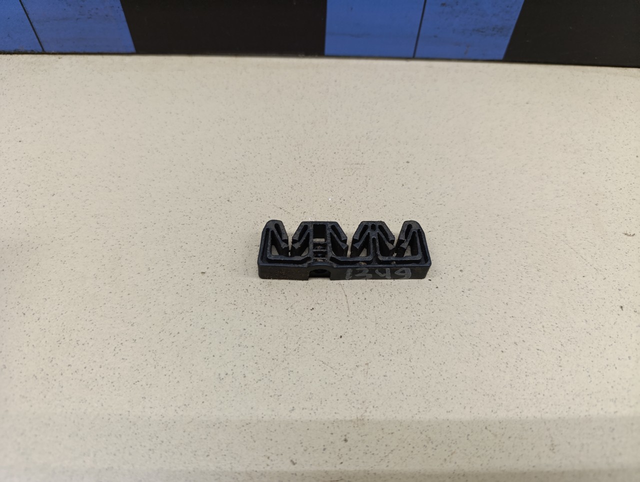 Фиксатор RENAULT Duster 2012>