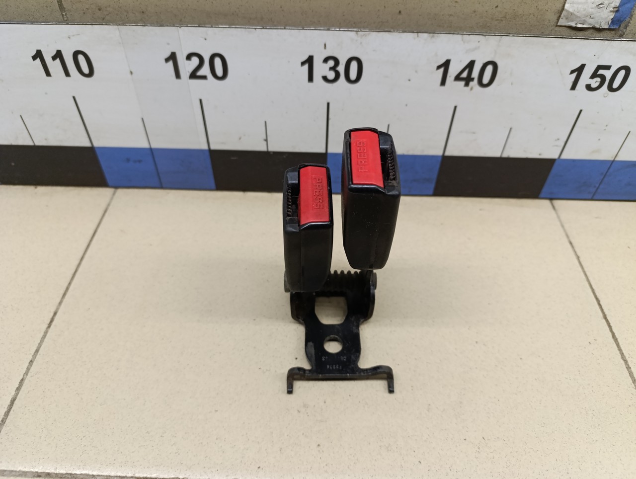 Ответная часть ремня безопасности RENAULT Megane II 2002-2009