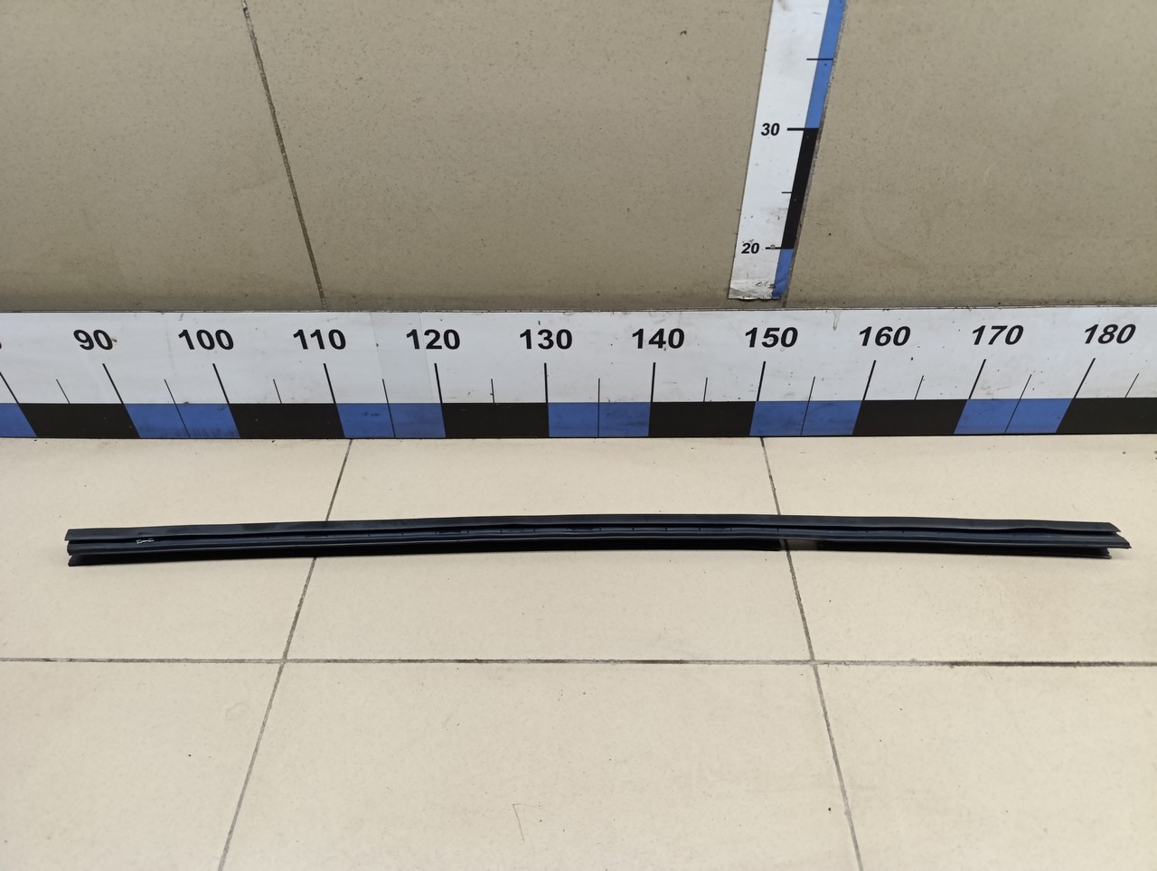 Накладка стекла заднего левого RENAULT Fluence 2010>