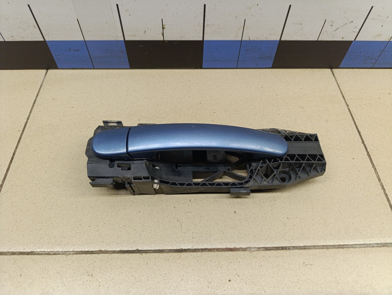 Ручка двери задней наружная левая VW Tiguan 2011-2016