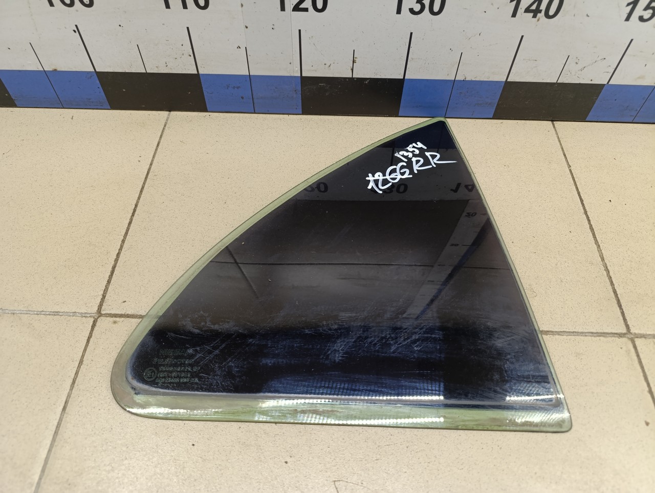 Стекло двери задней правой (форточка) NISSAN Almera N16 2000-2006