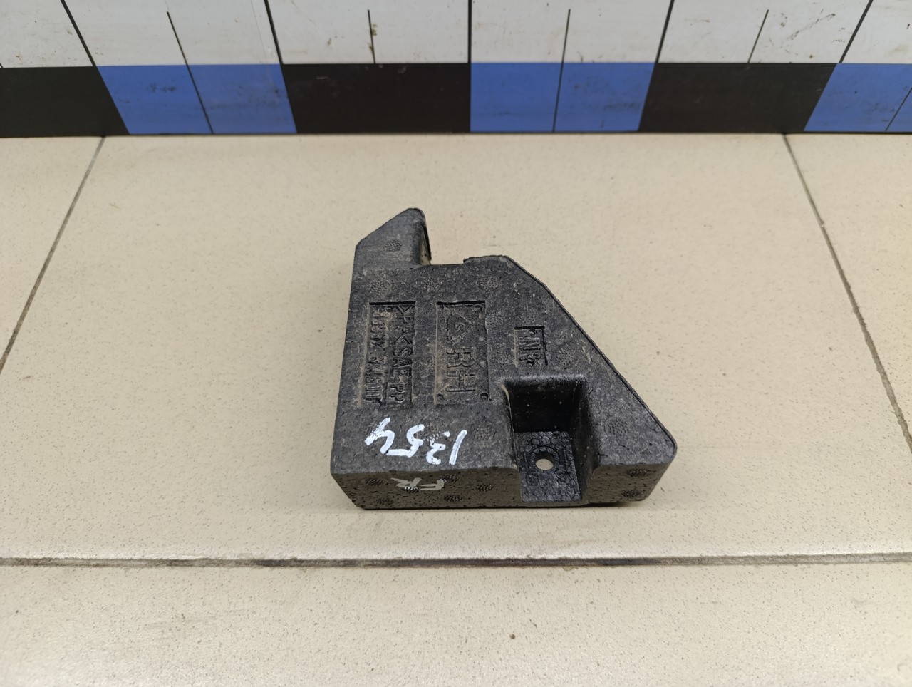 Уплотнитель (внутри) NISSAN Almera N16 2000-2006