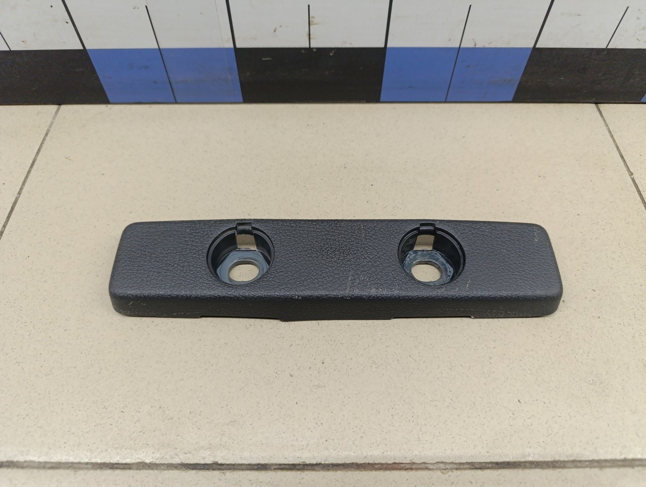 Накладка (кузов внутри) VW Tiguan 2011-2016