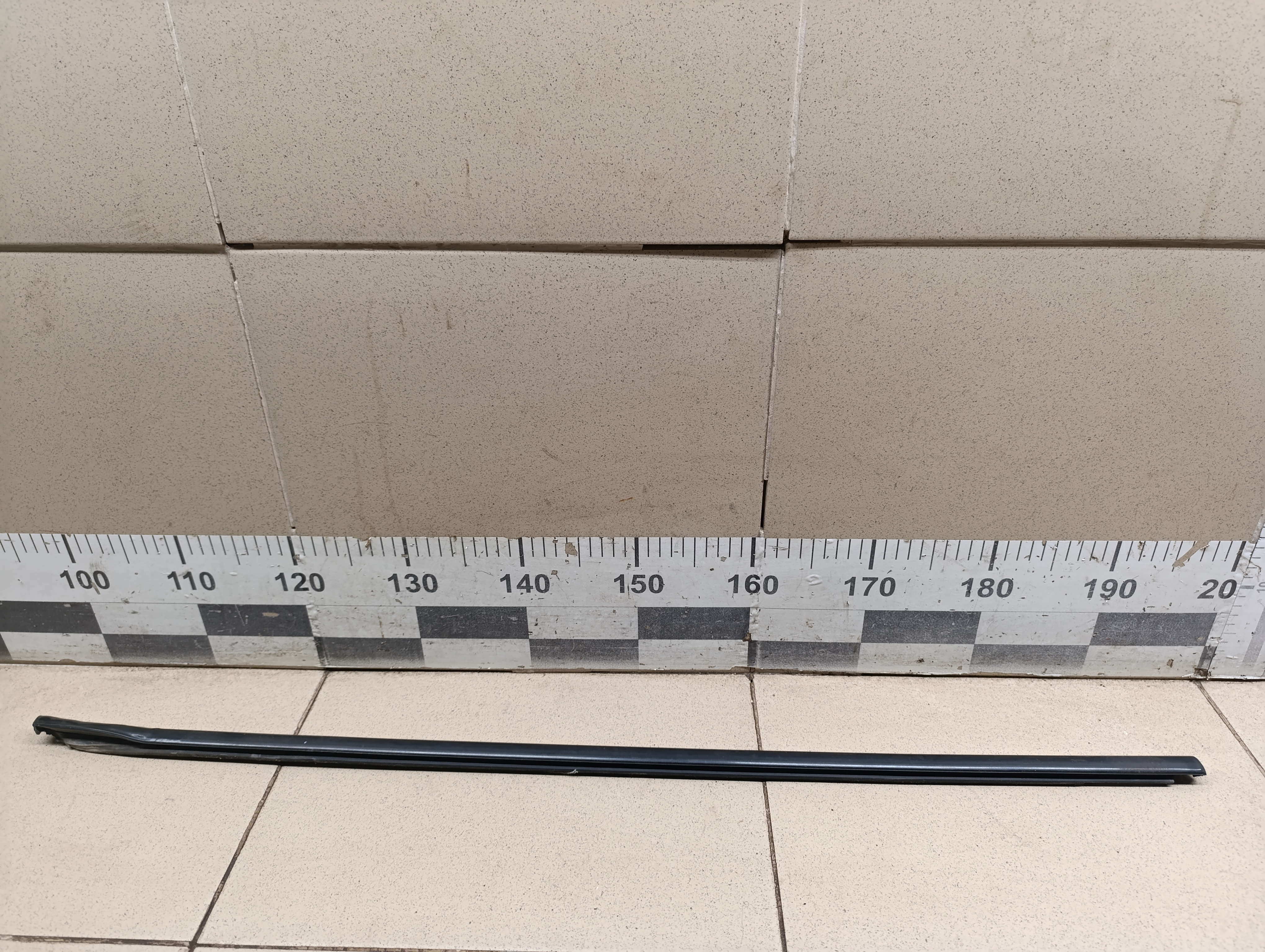 Накладка стекла заднего правого Chevrolet Cruze 2009-2016