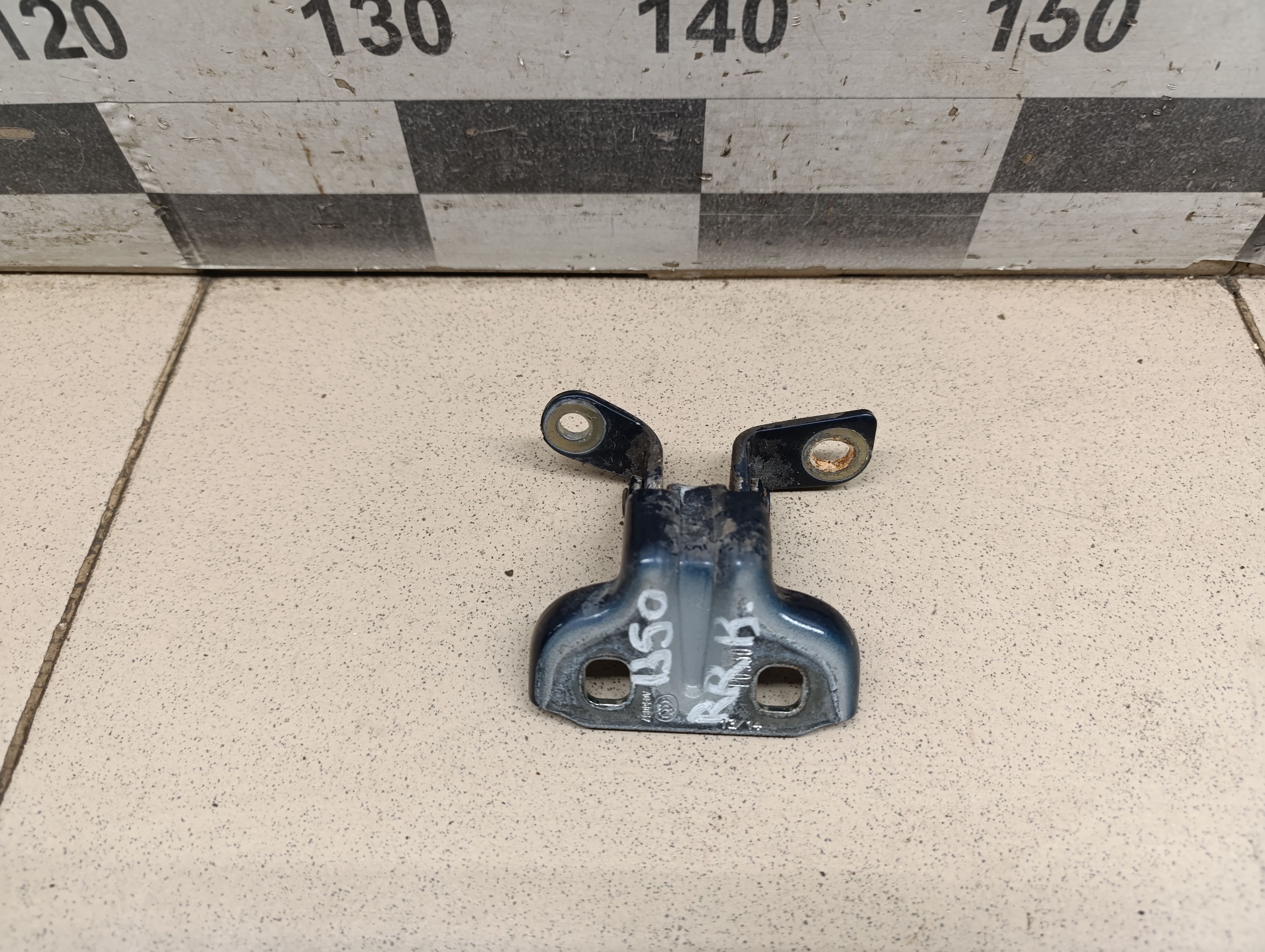 Петля двери задней правой верхняя Chevrolet Cruze 2009-2016