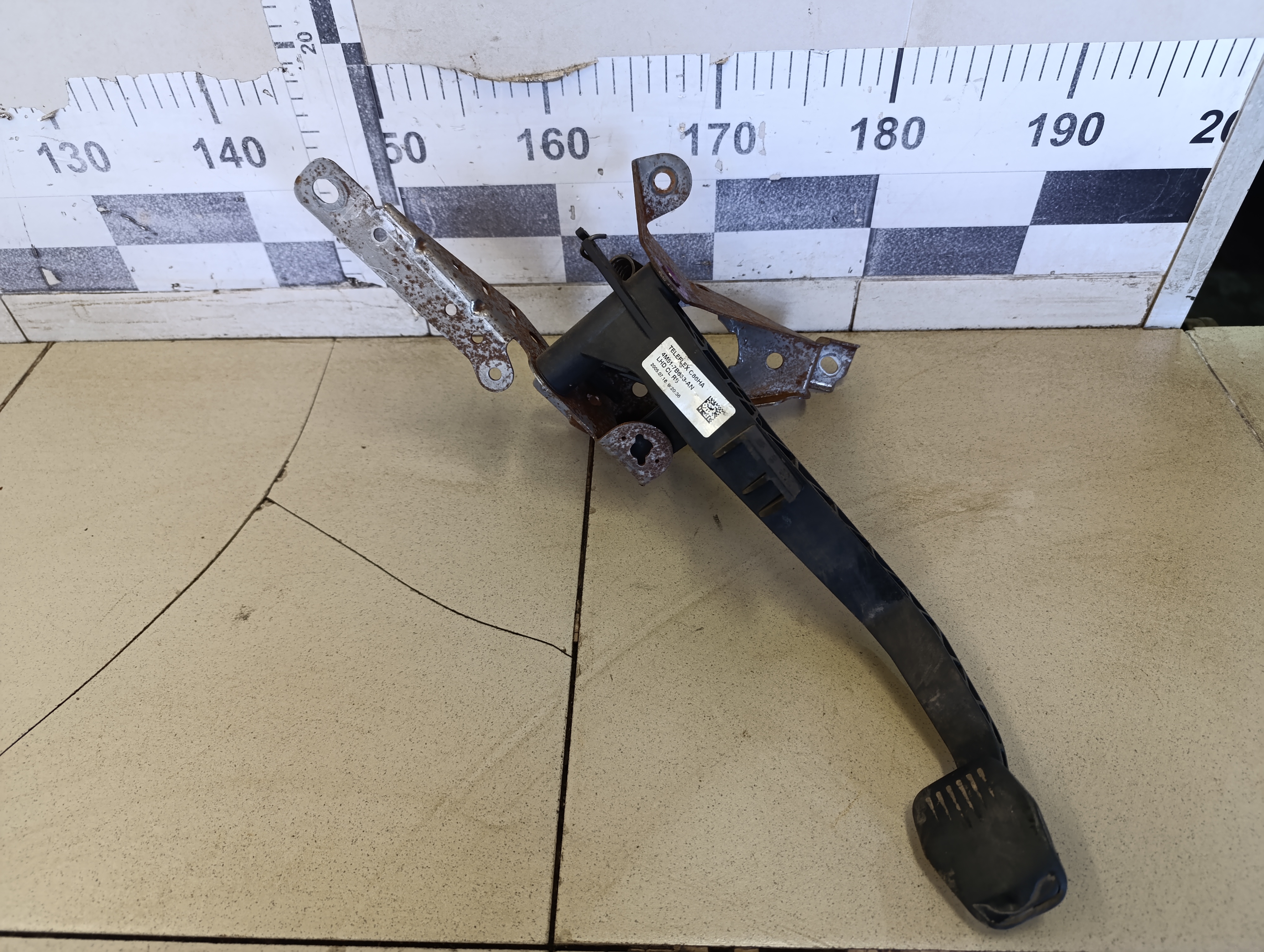 Педаль сцепления FORD Focus II 2005-2008