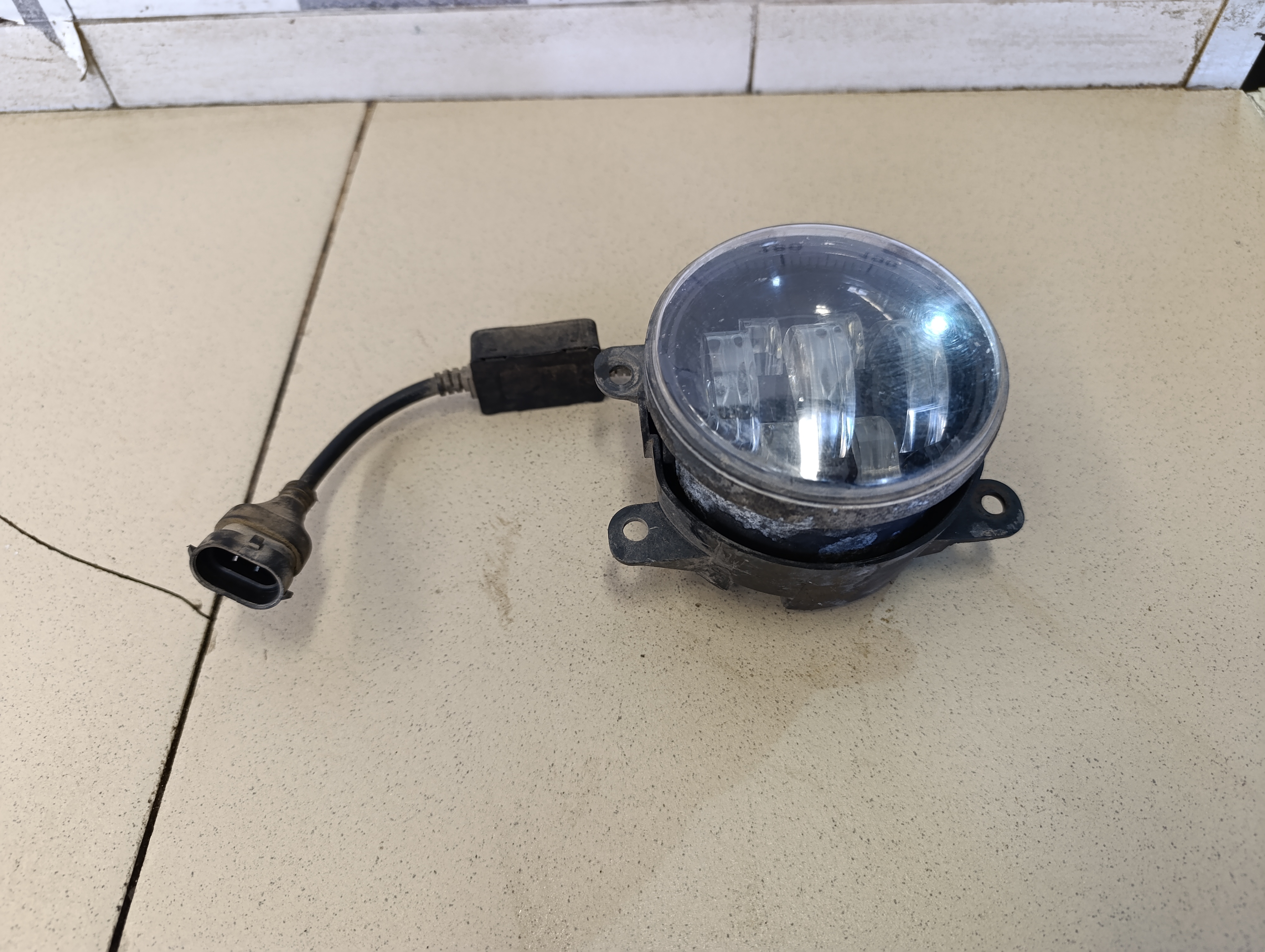 Фара противотуманная правая FORD Focus II 2005-2008