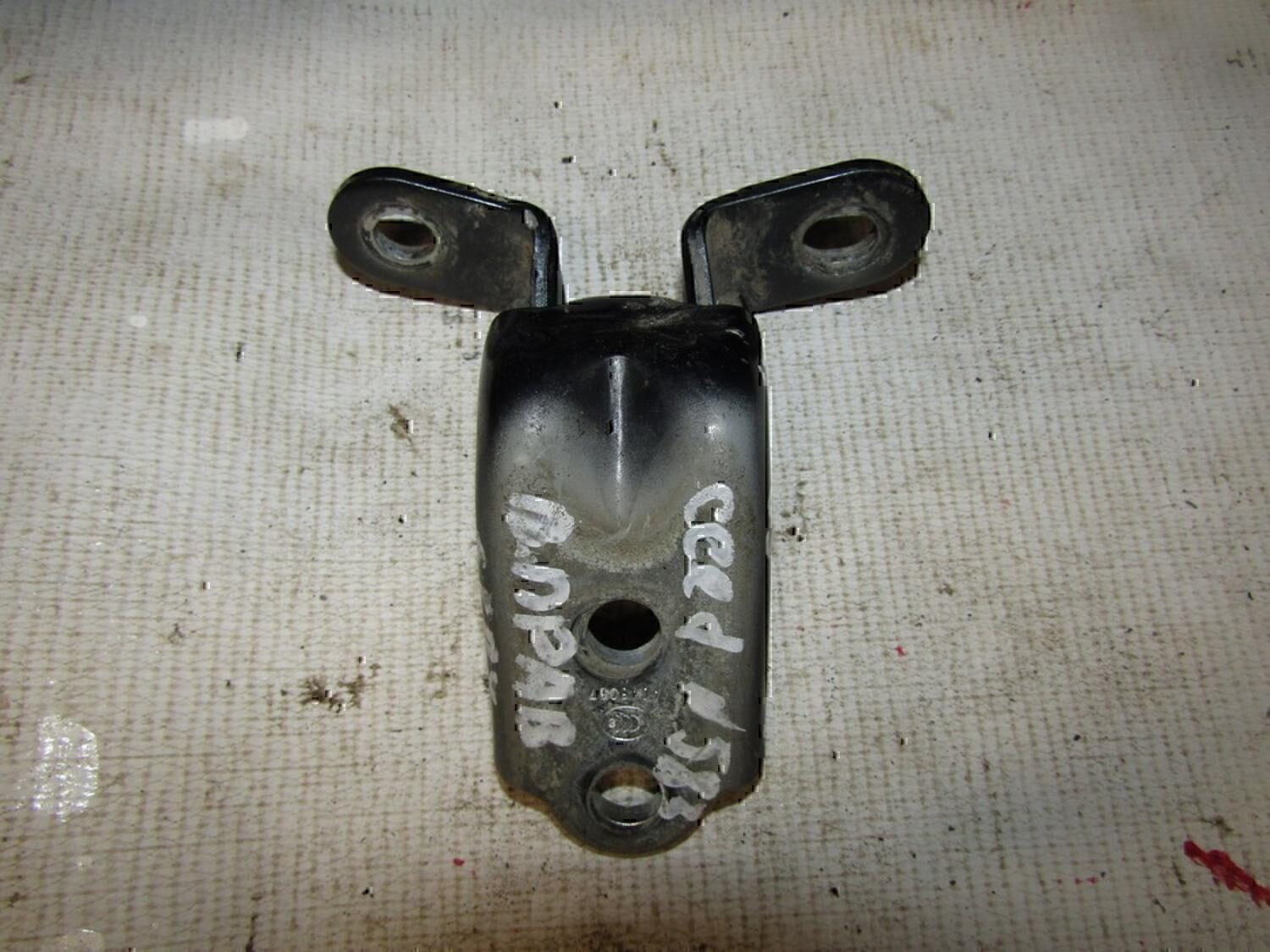 Петля двери HYUNDAI Ceed 2007- 2012