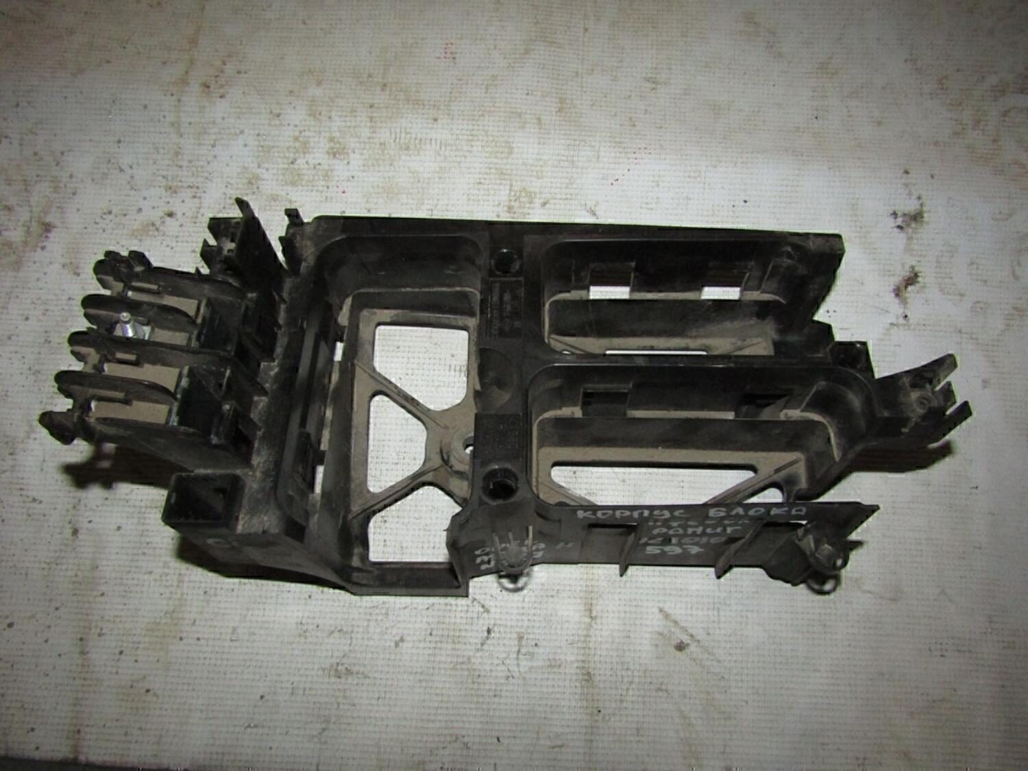 Корпус блока предохранителей OPEL Astra H / Family 2004-2015