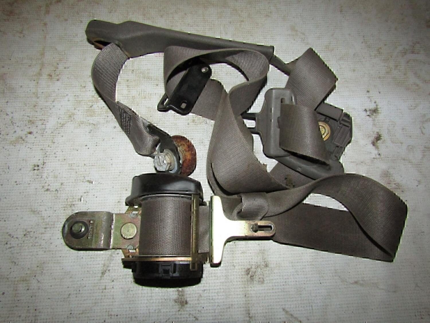 Ремень безопасности MAZDA 626 (GE) 1992-1997