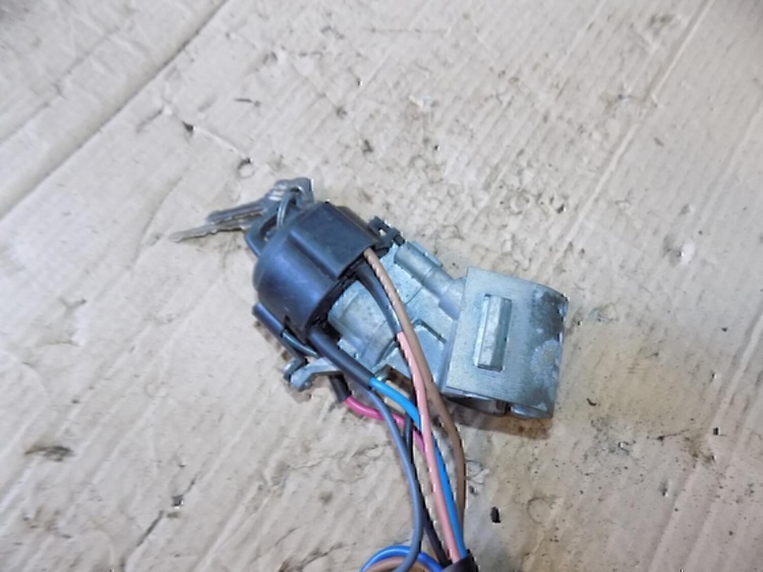 Замок зажигания VAZ Lada 2108,09,99