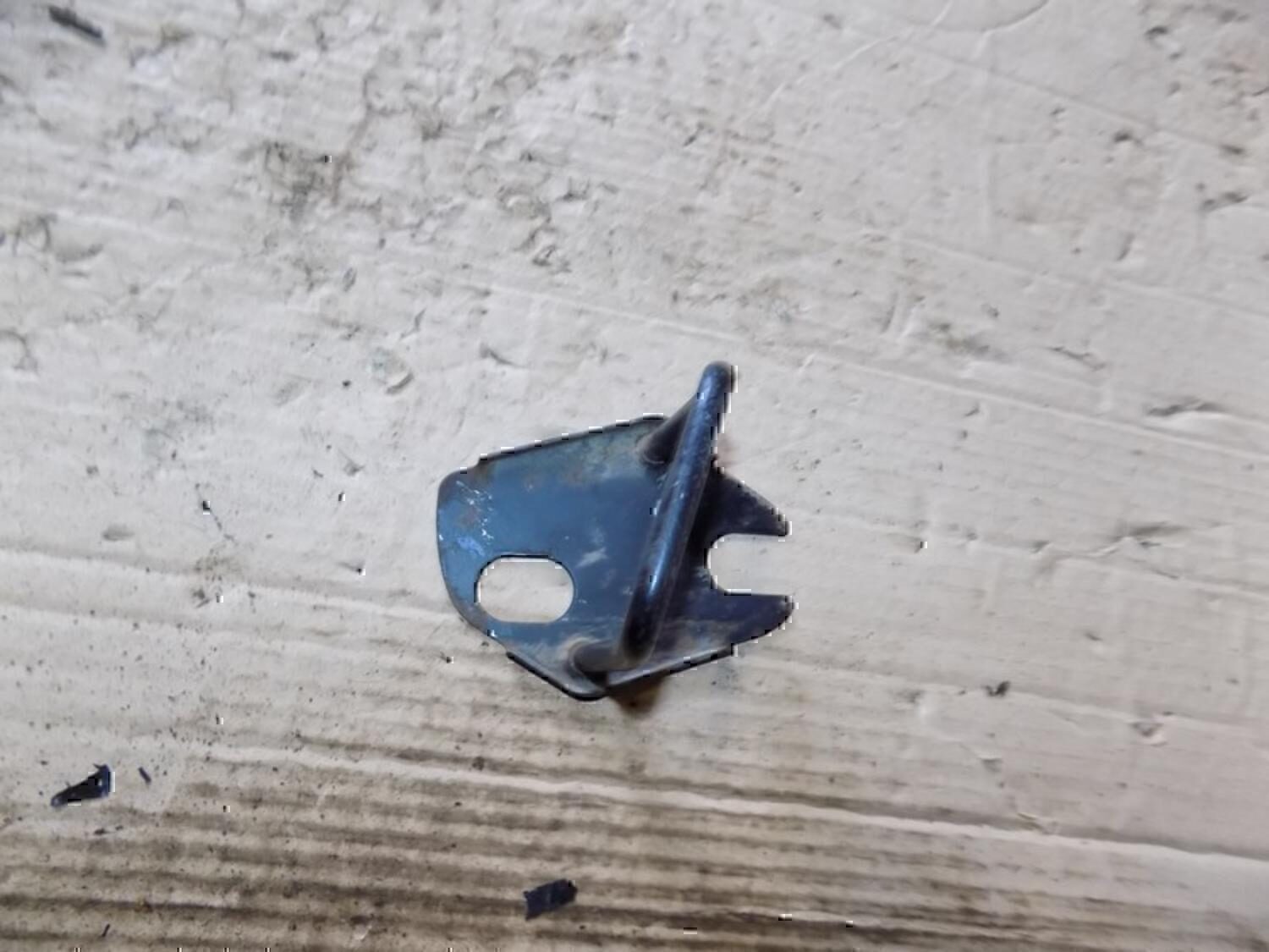 Кронштейн (сопут. товар) VAZ Lada 2104