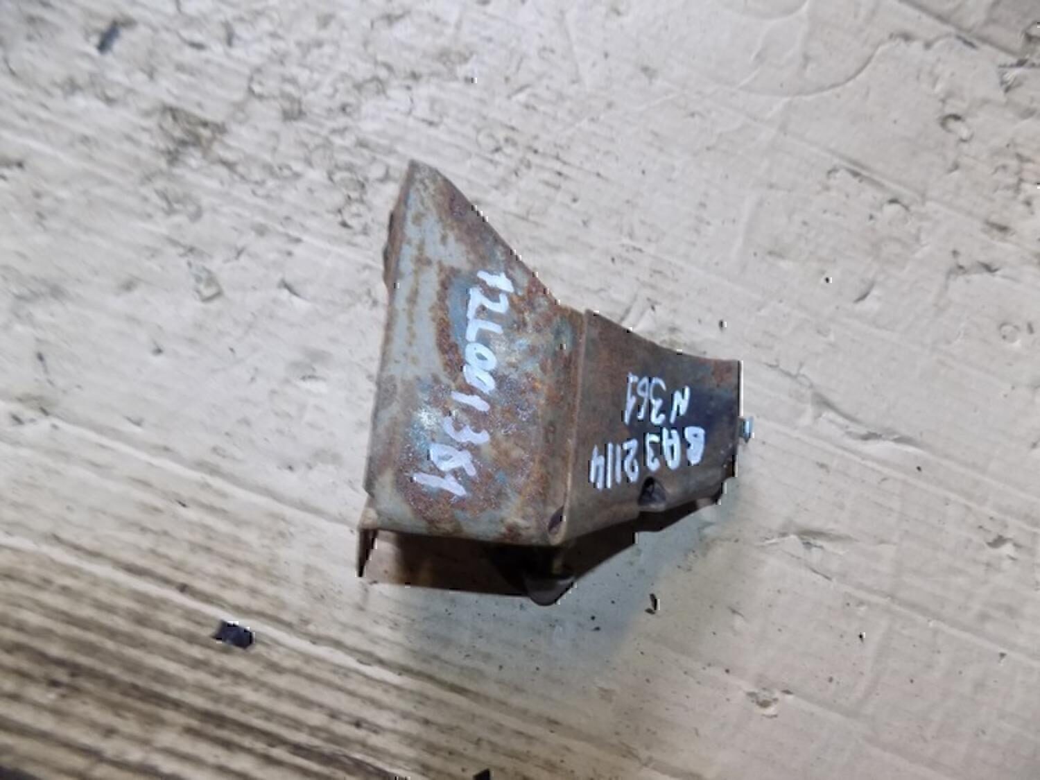 Кронштейн (сопут. товар) VAZ Lada 2114