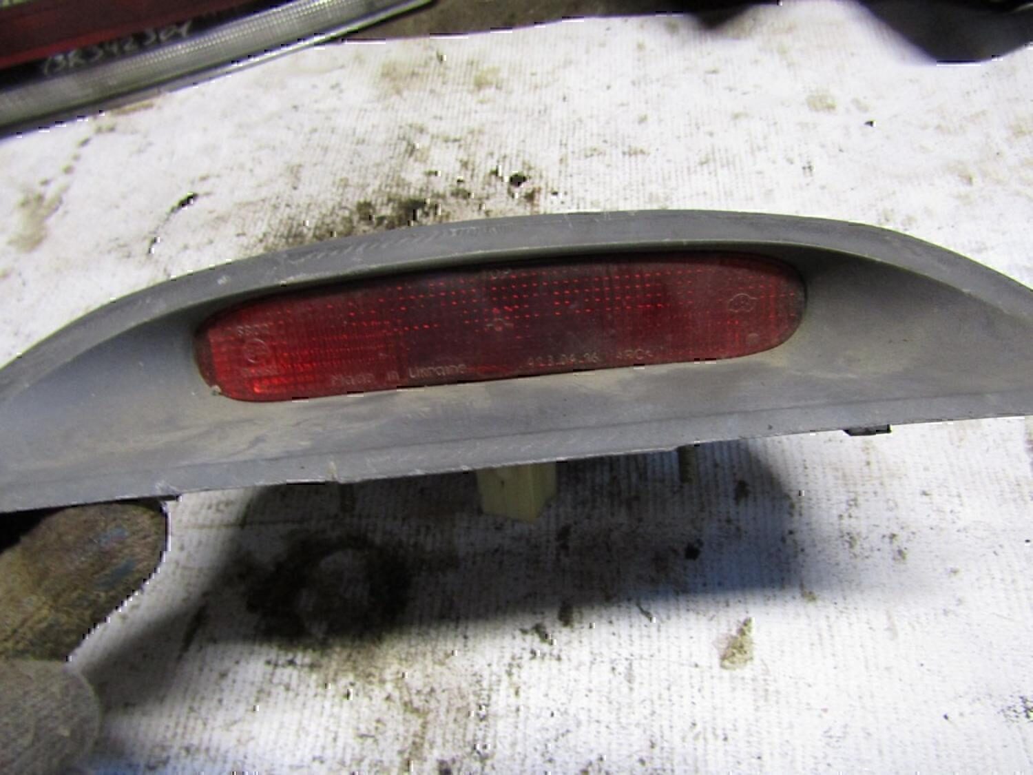 Фонарь задний (стоп сигнал) RENAULT Megane II 2002-2009