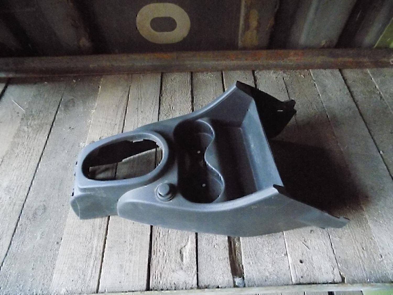 Консоль RENAULT Logan 2005-2014