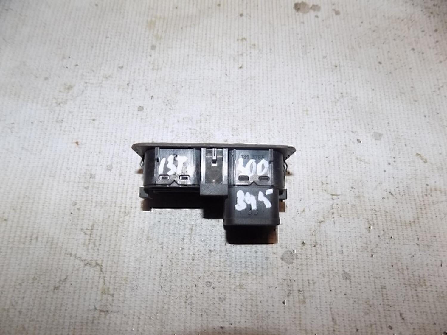 Блок управления стеклоподъемниками VAZ Lada 2110