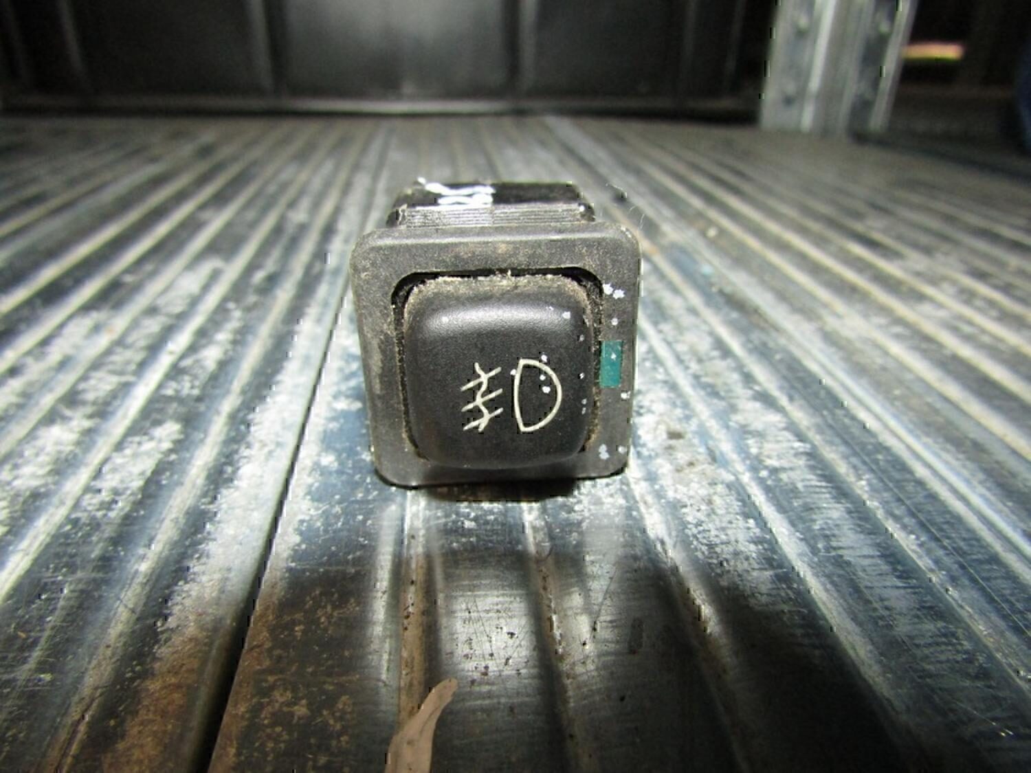 Кнопка противотуманки VAZ Lada 2108,09,99