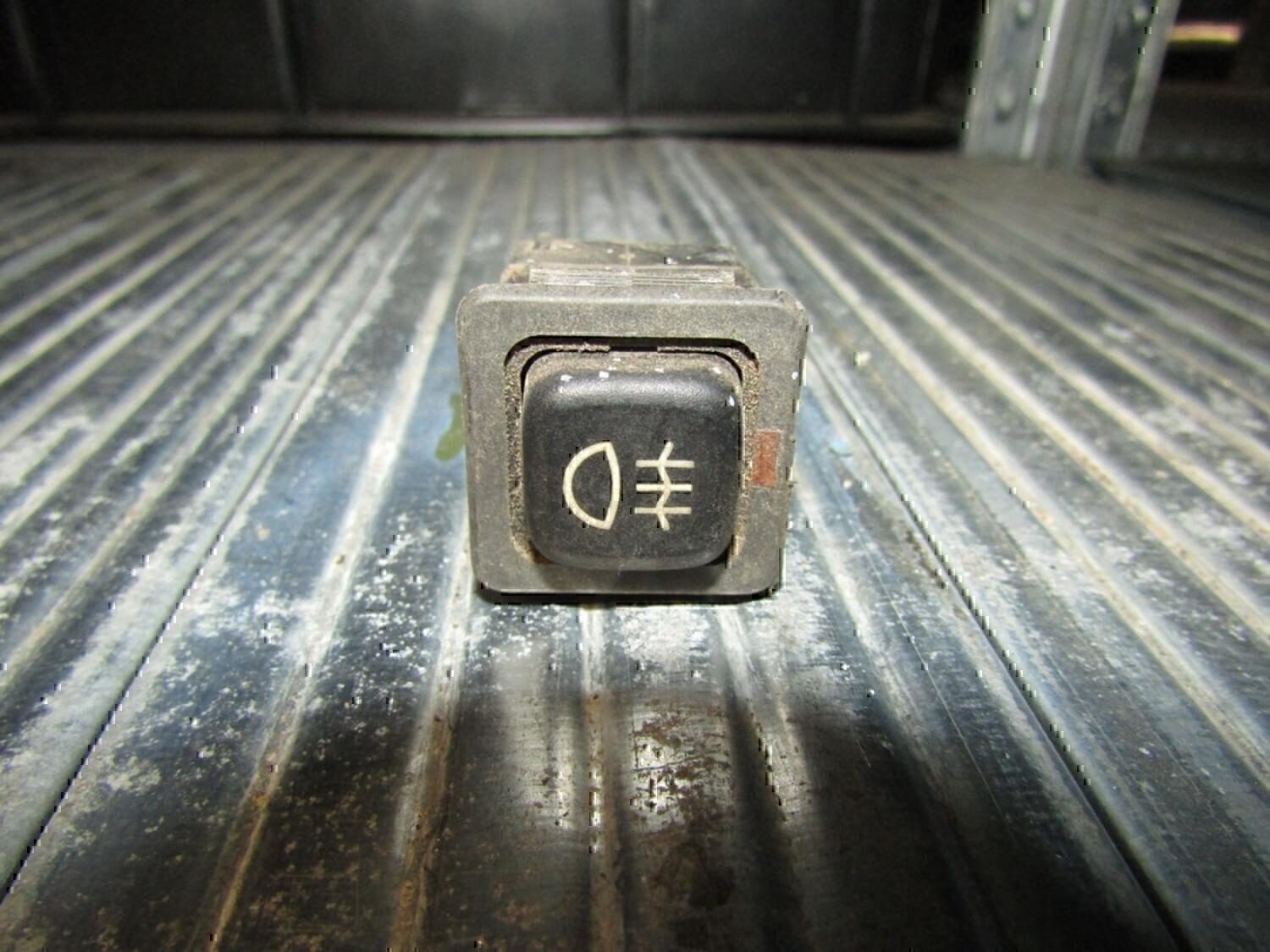 Кнопка противотуманки VAZ Lada 2108,09,99