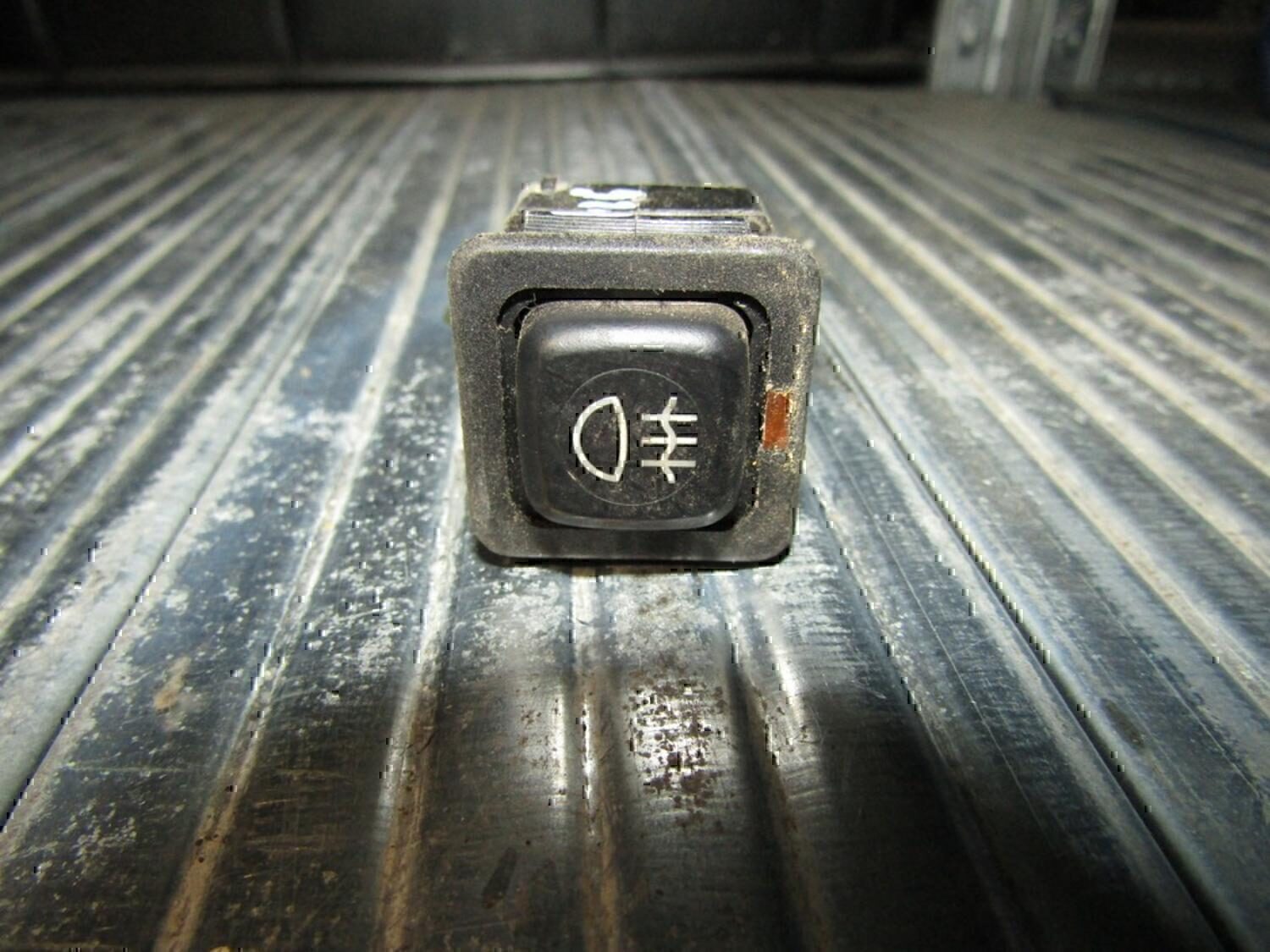 Кнопка противотуманки VAZ Lada 2108,09,99