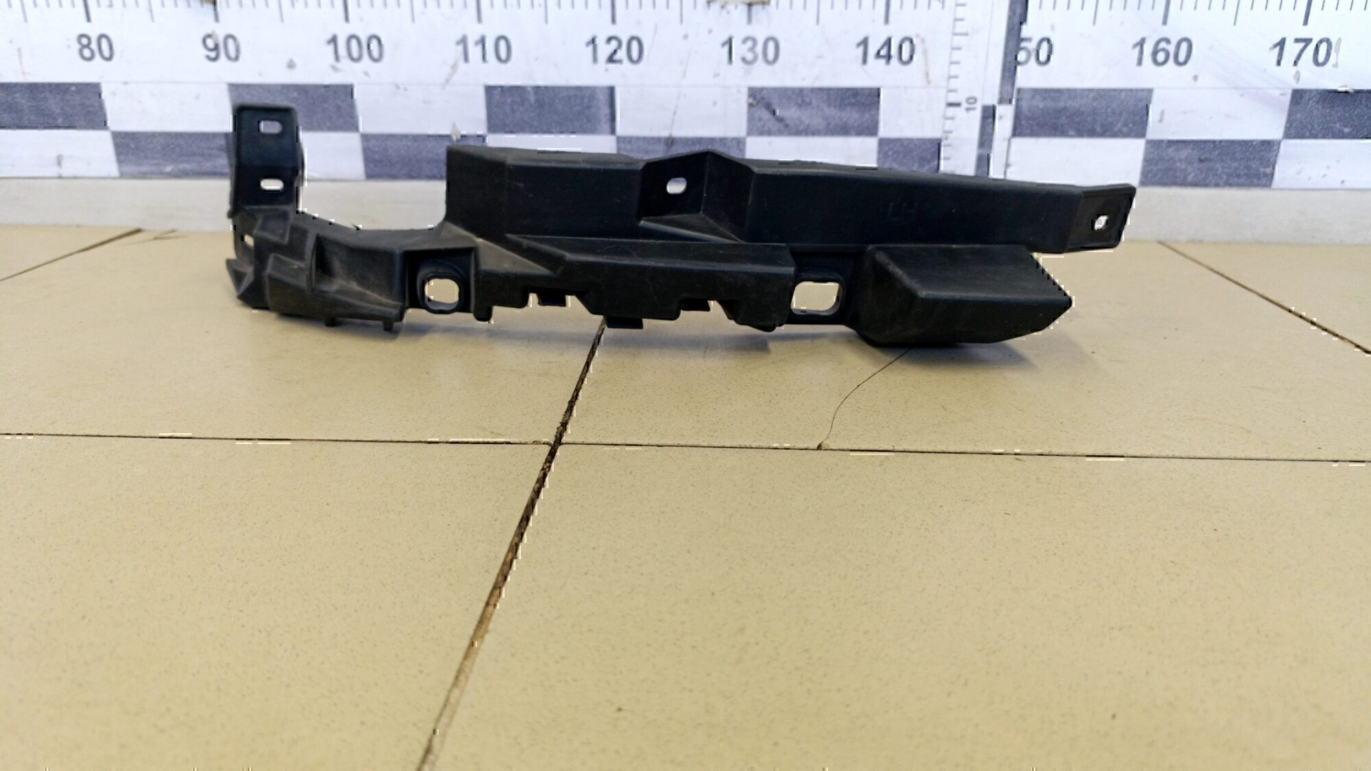 Кронштейн переднего бампера правый RENAULT Fluence 2010>