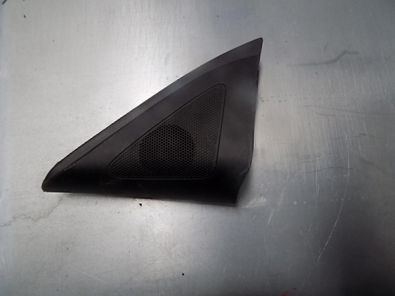 Крышка зеркала внутренняя левая KIA Ceed 2007- 2012