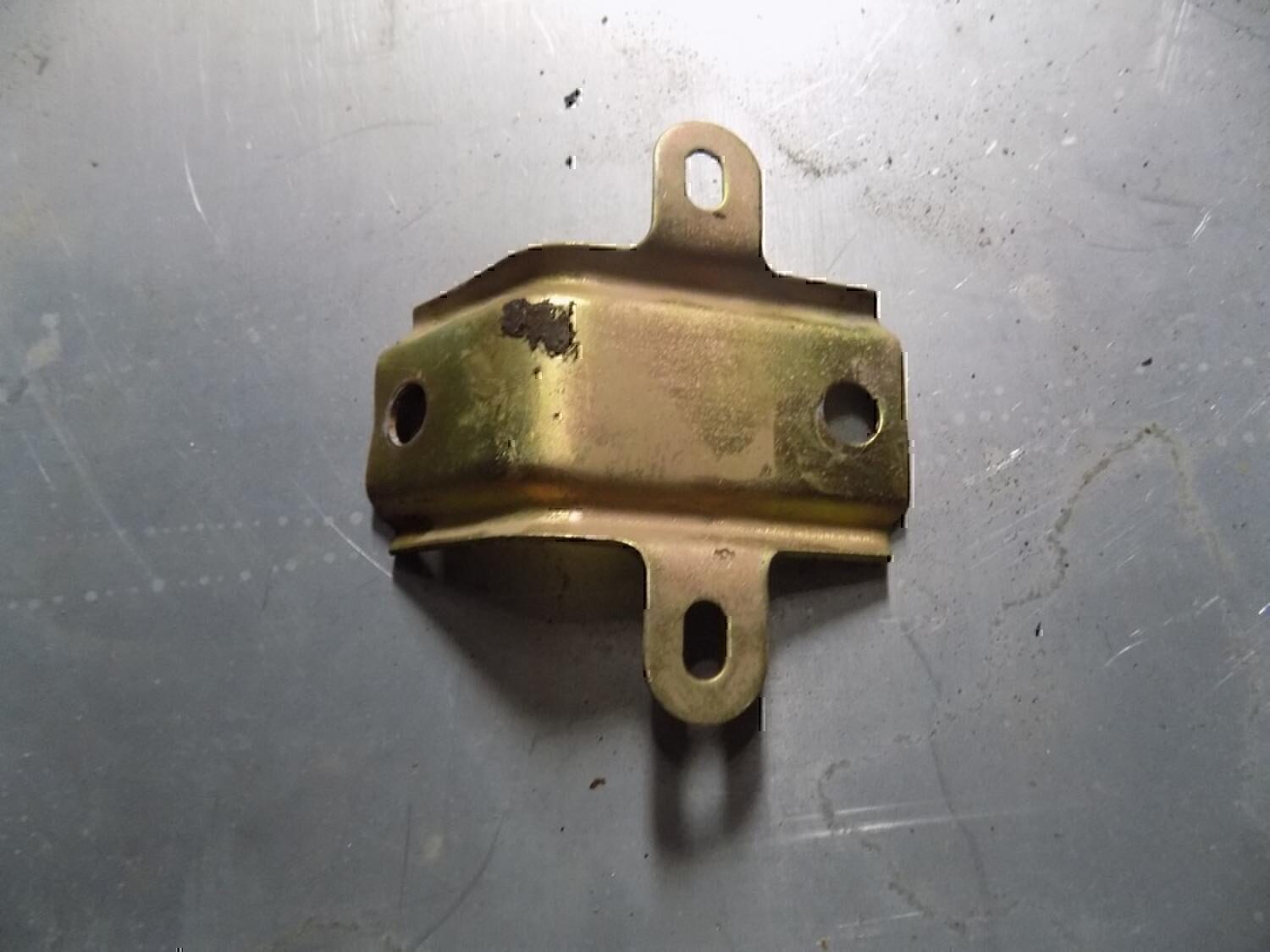 Кронштейн (сопут. товар) GEELY MK Cross 2011>