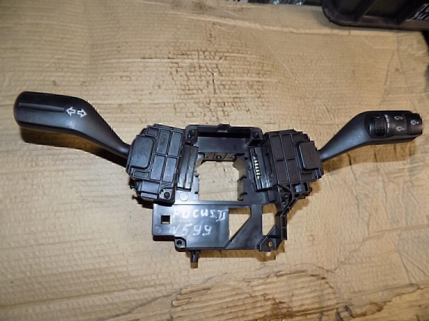 Переключатель поворотов подрулевой FORD Focus II 2005-2008