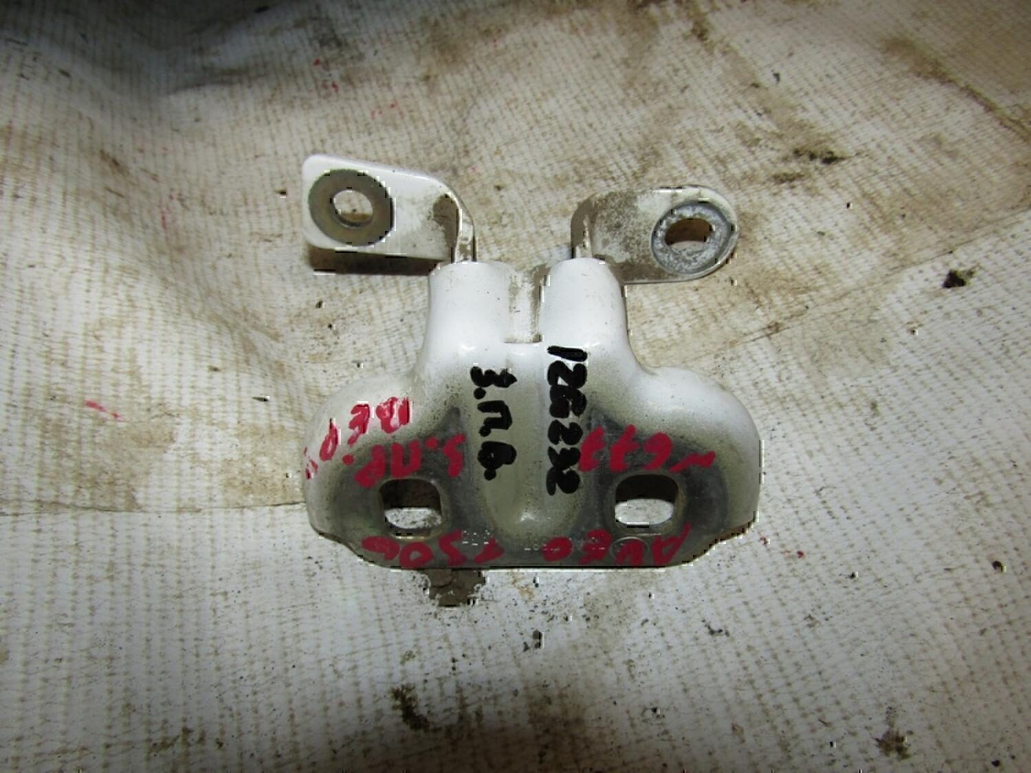 Петля двери задней Chevrolet Aveo (T300) 2011>