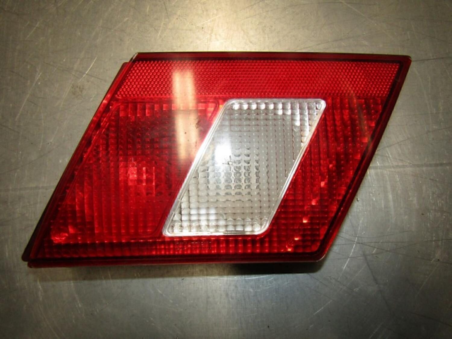 Фонарь задний внутренний правый VAZ Lada 2115