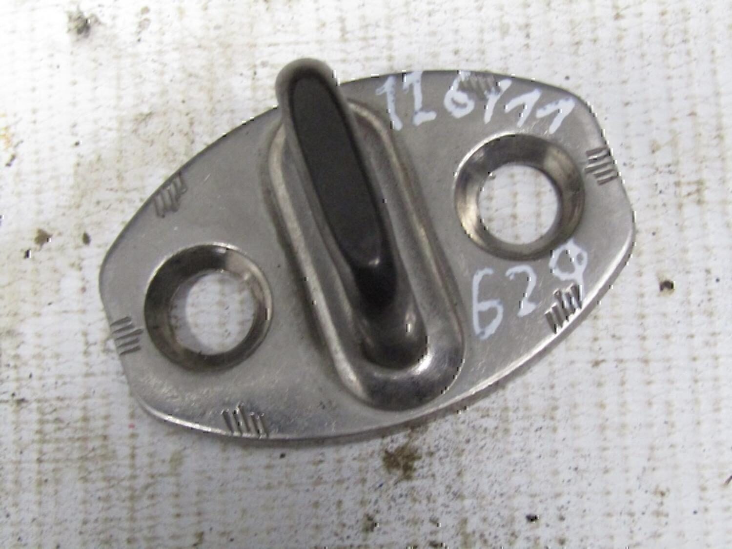 Ответная часть замка двери Audi A6 [C5] 1997-2004