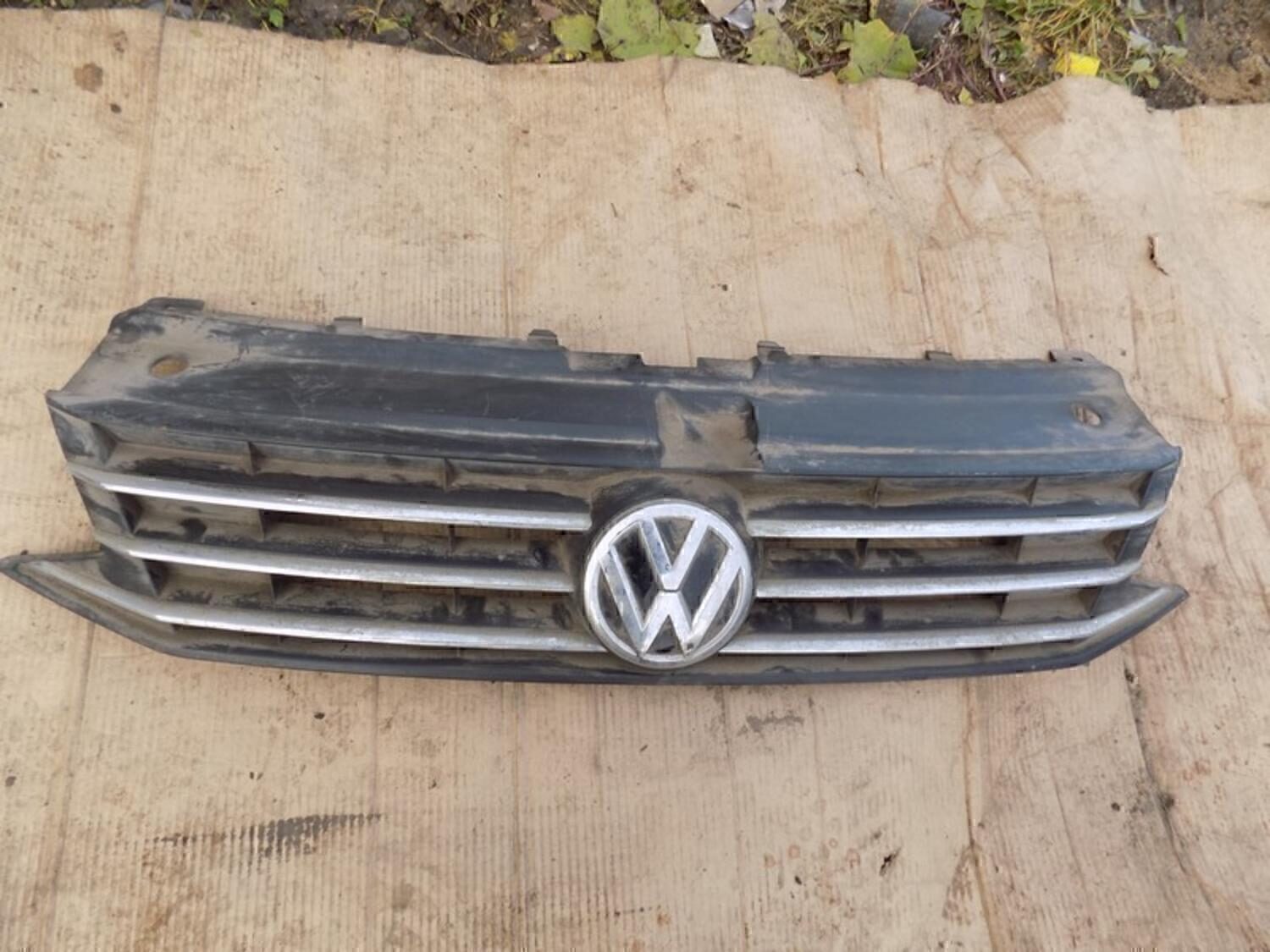 Решетка радиатора VW Polo (Sed RUS) 2011>