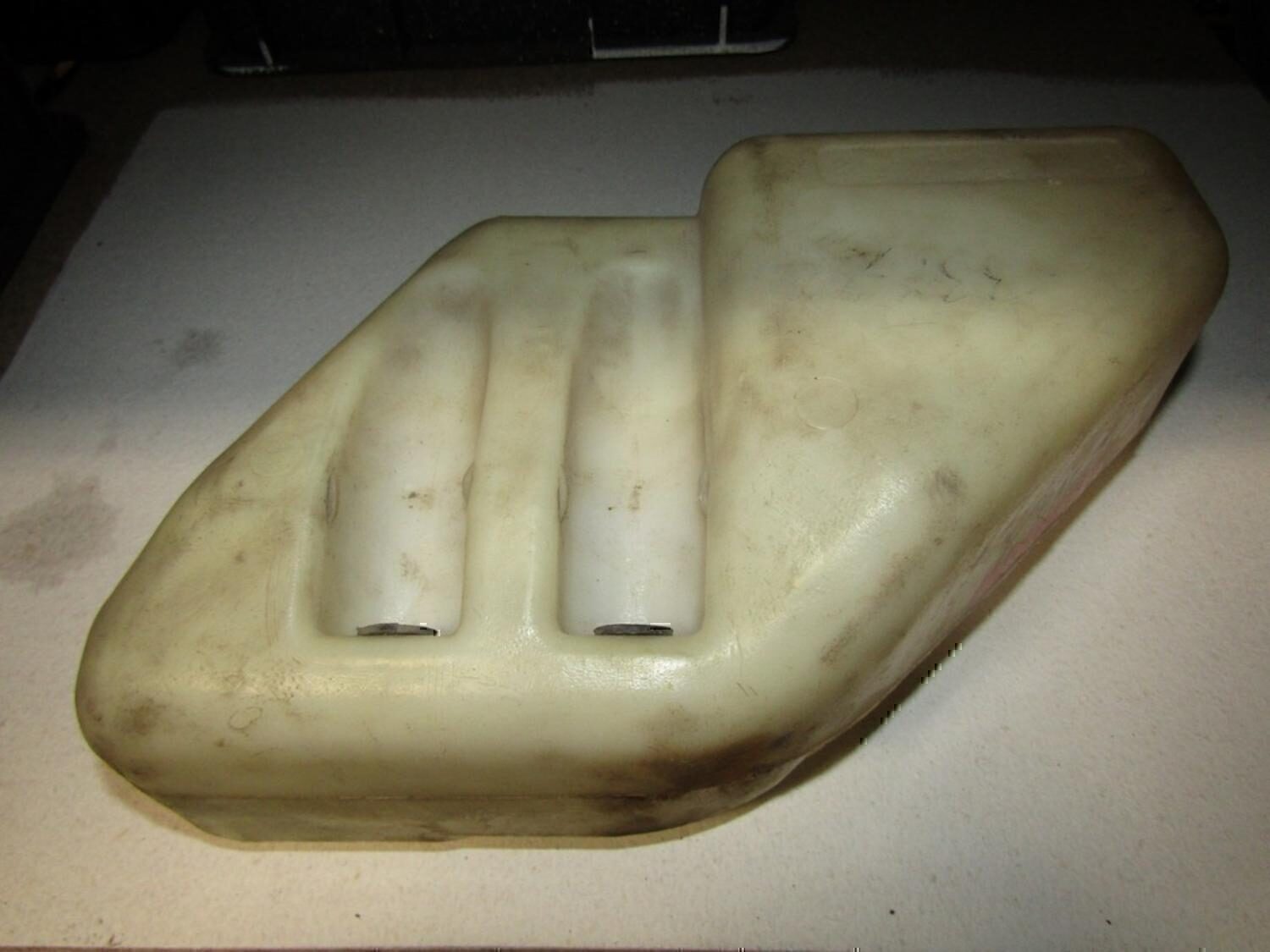 Бачок омывателя лобового стекла VAZ Lada 2108,09,99