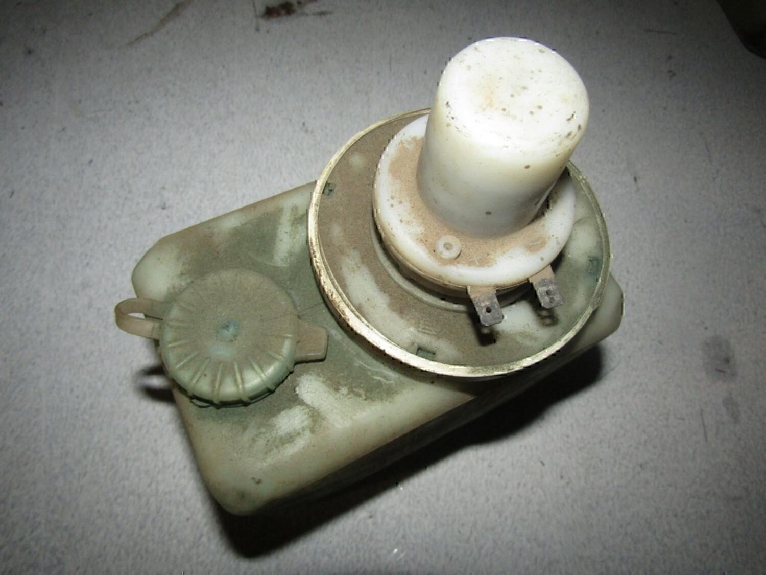 Насос омывателя VAZ Lada 2107