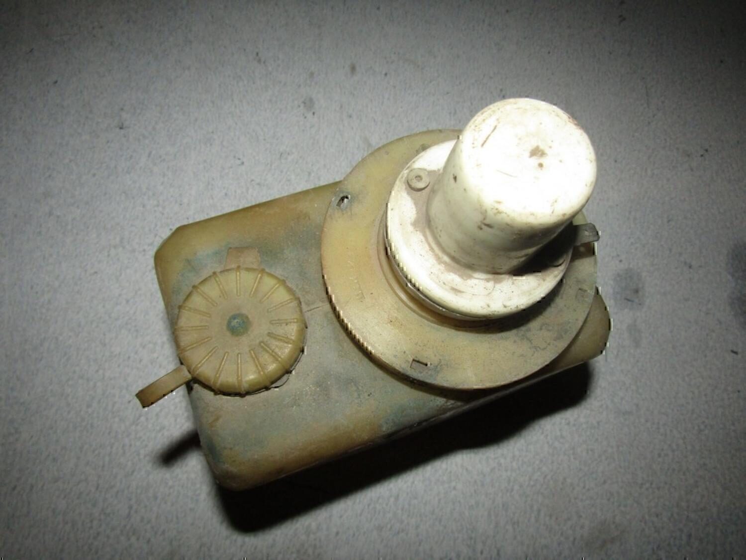 Насос омывателя VAZ Lada 2107