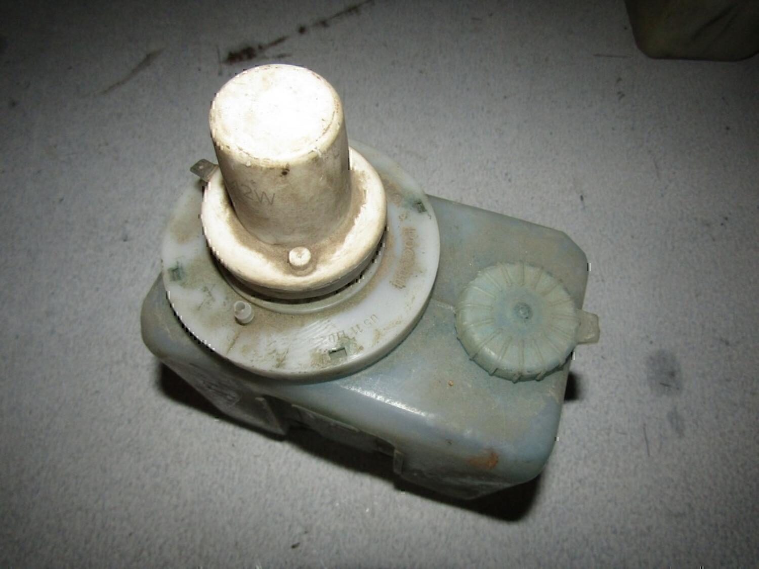 Насос омывателя VAZ Lada 2107