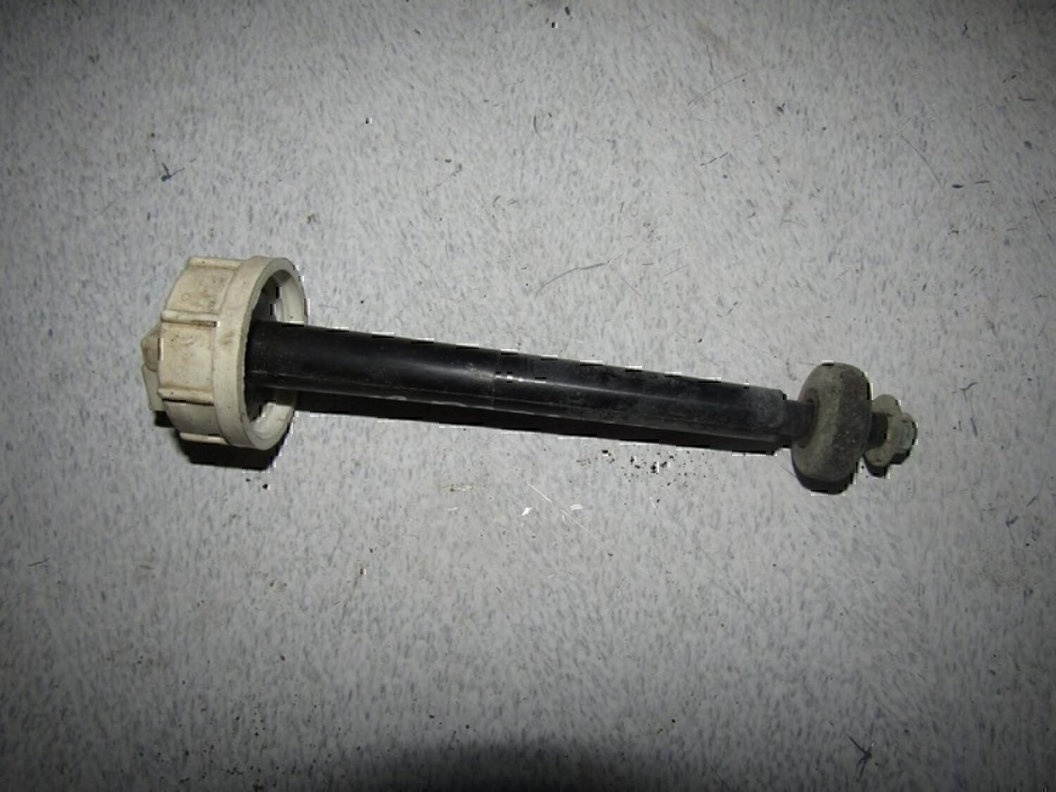 Датчик уровня в бачок омывателя VAZ Lada 2115