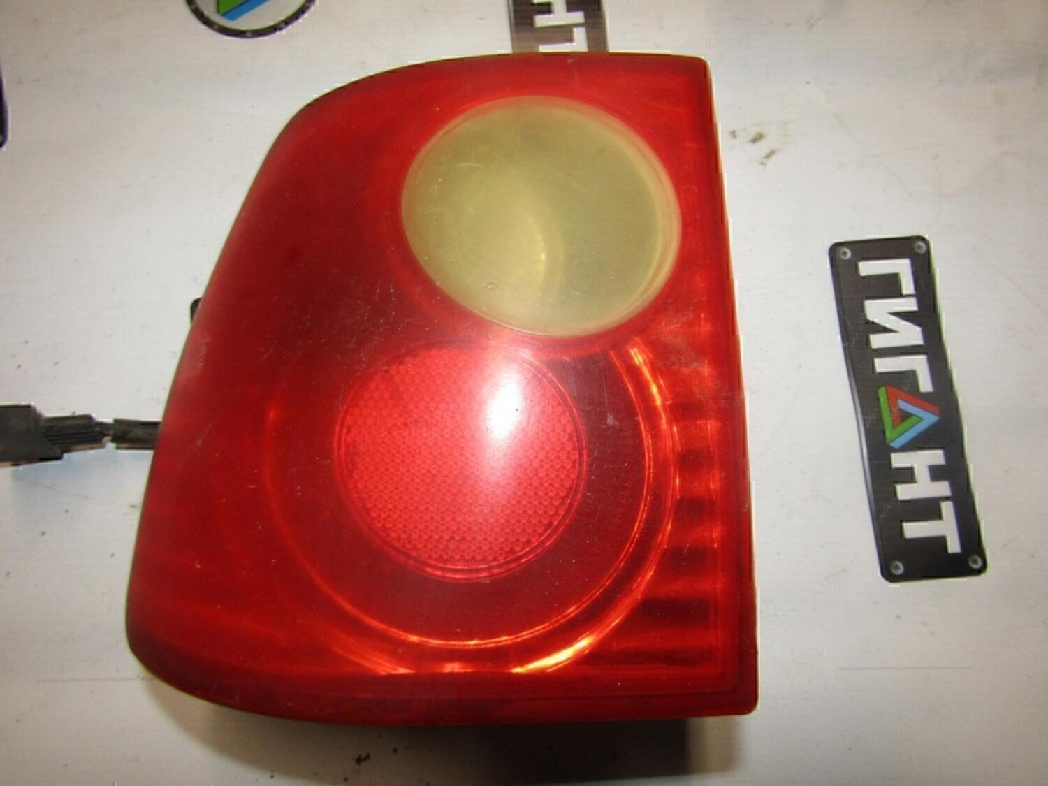 Фонарь задний наружный левый Chery Amulet (A15) 2006>