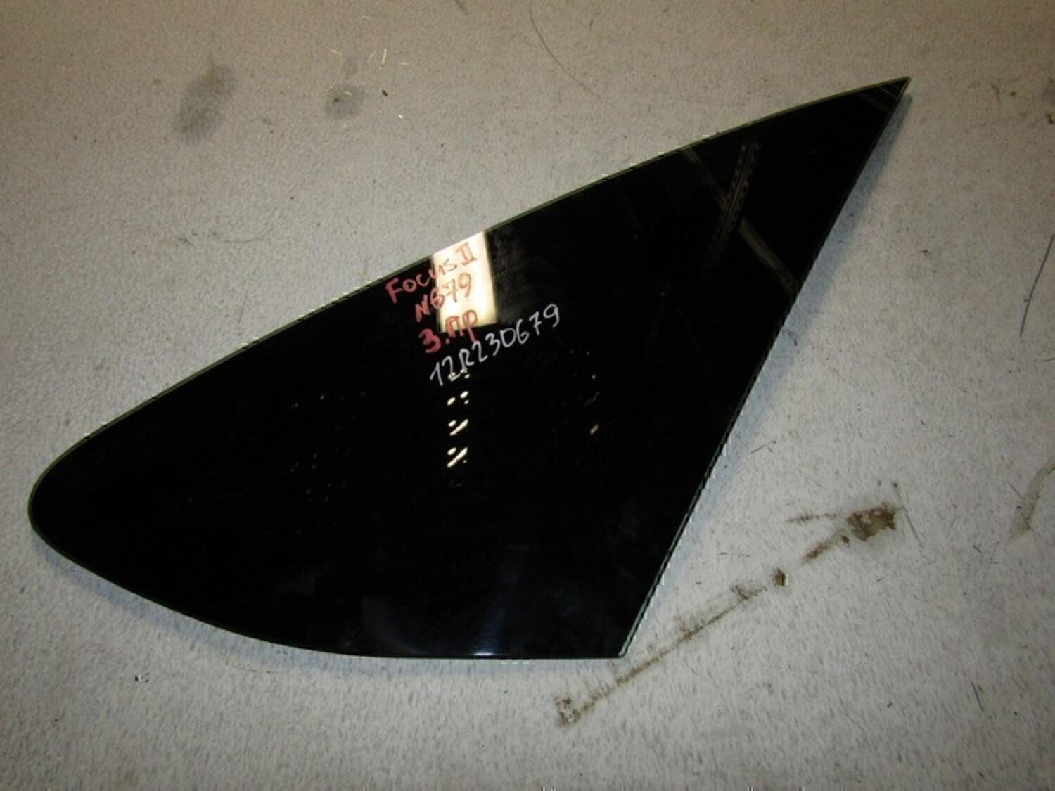 Стекло кузовное глухое правое FORD Focus II 2005-2008