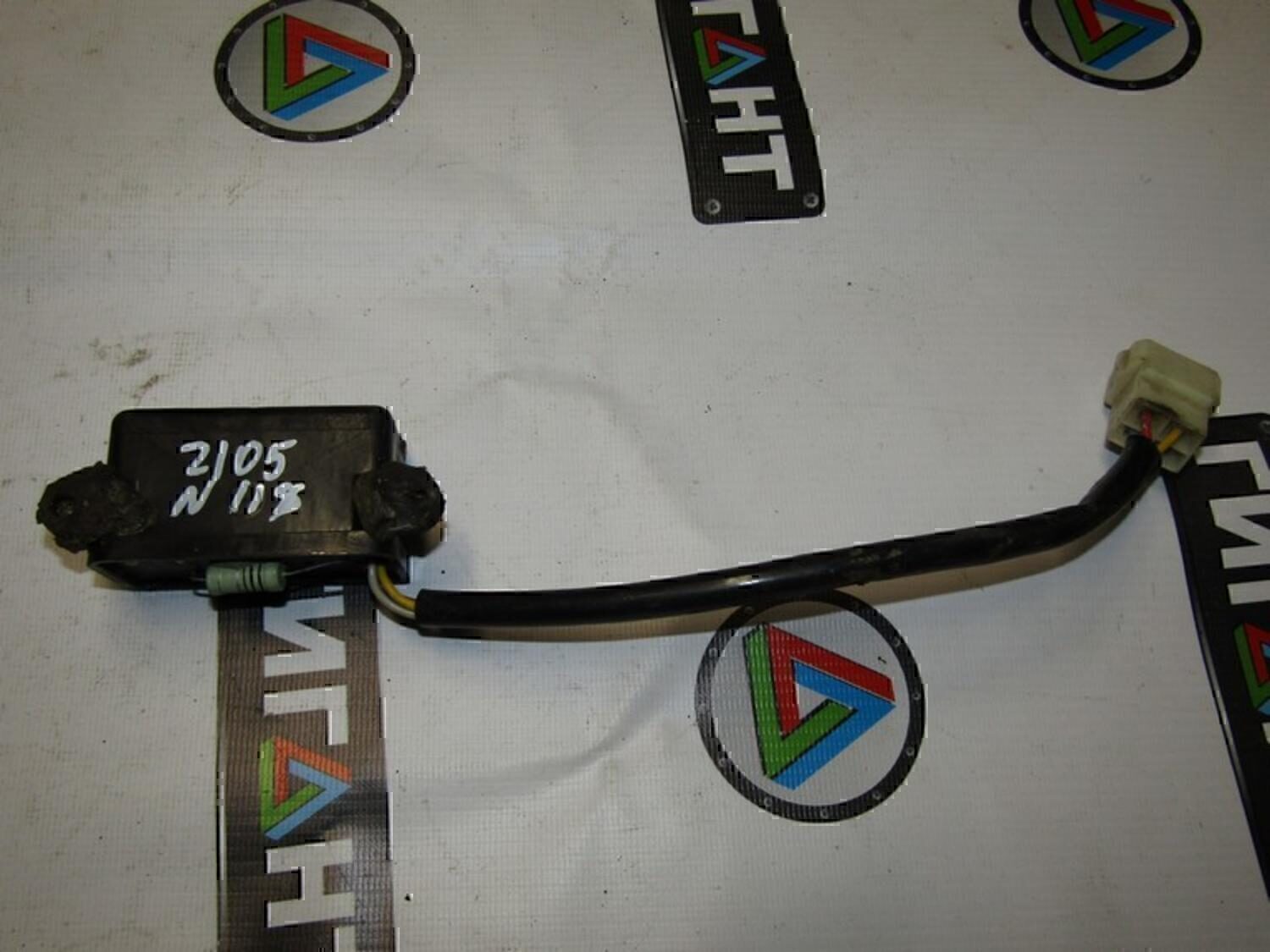 Реле стеклоочистителей VAZ Lada 2107