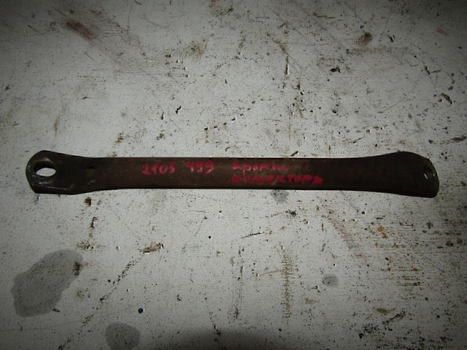 Кронштейн (сопут. товар) VAZ Lada 2107