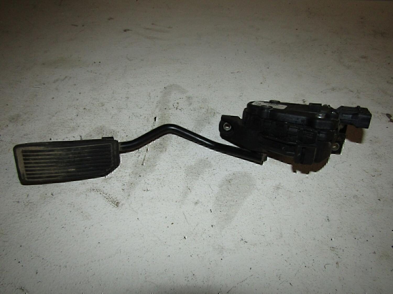 Педаль газа NISSAN Almera N16 2000-2006