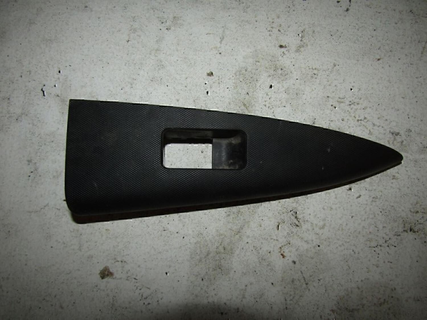 Накладка (кузов внутри) NISSAN Note (E11) 2006-2013