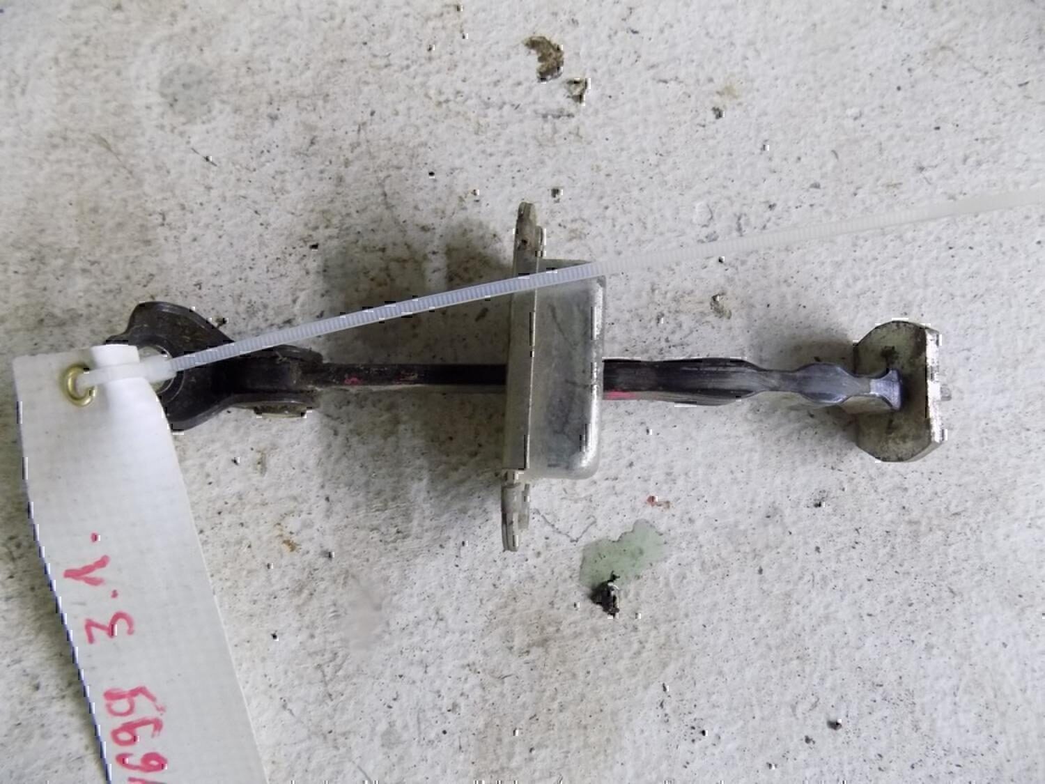 Ограничитель двери NISSAN Note (E11) 2006-2013